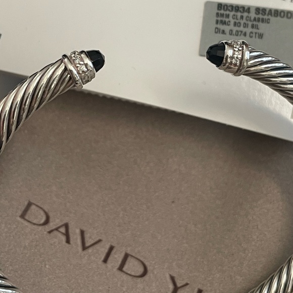❌SOLD❌. David Yurman
Cable Classics Bracelet with Onyx & Diamonds/5mm - Picture 9 of 10